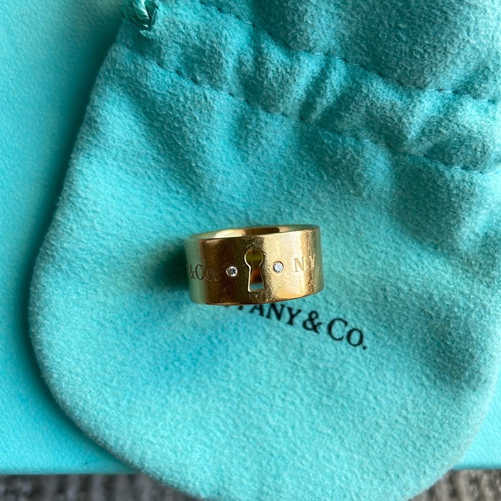 COPY - Authentic Tiffany & Co gold ring